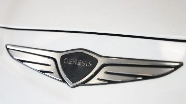 2026 Genesis G70 2.5T Standard