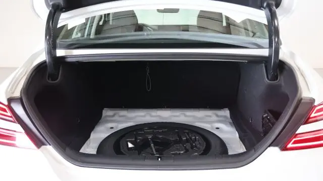 2026 Genesis G70 2.5T Standard