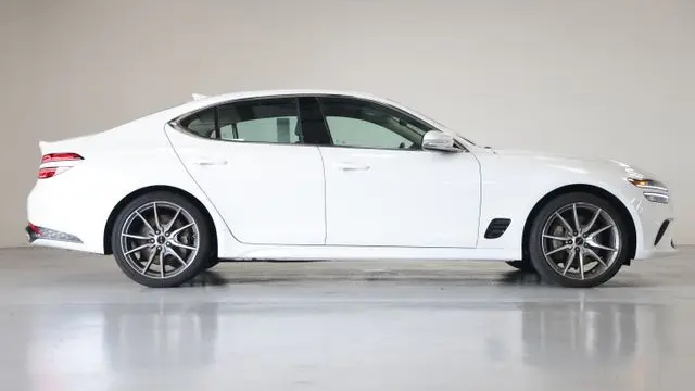 2026 Genesis G70 2.5T Standard
