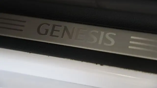 2026 Genesis G70 2.5T Standard