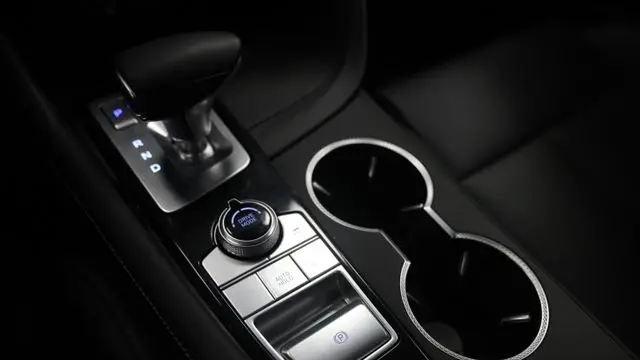 2026 Genesis G70 2.5T Standard