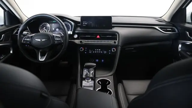2026 Genesis G70 2.5T Standard