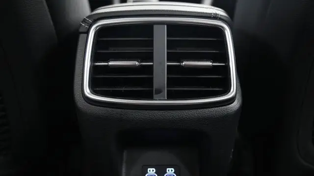 2026 Genesis G70 2.5T Standard