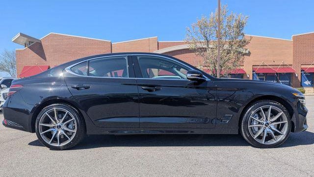 2026 Genesis G70 2.5T Standard