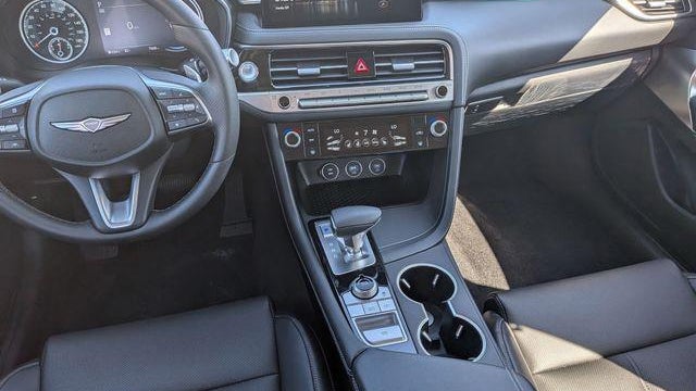 2026 Genesis G70 2.5T Standard