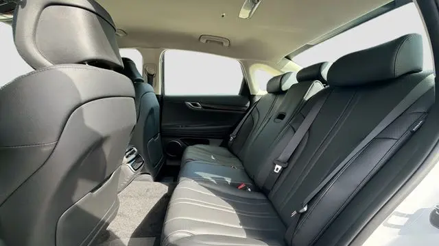 2026 Genesis G80 2.5T