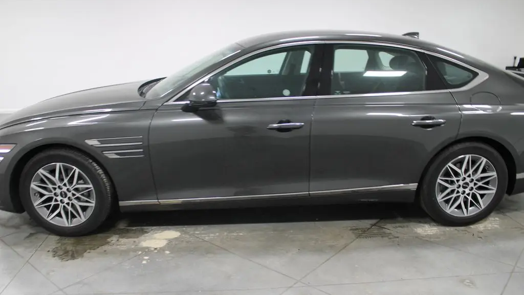 2025 Genesis G80 2.5T
