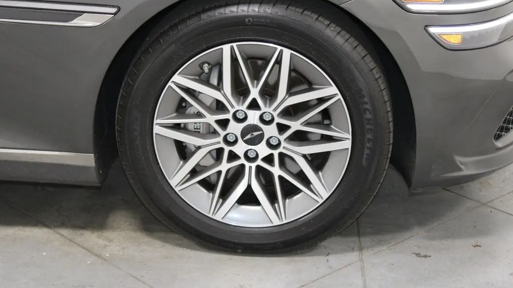 2025 Genesis G80 2.5T