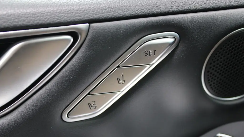 2025 Genesis G80 2.5T