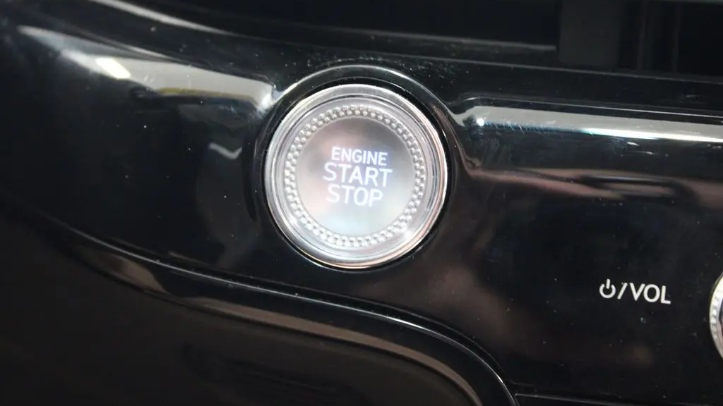 2025 Genesis G80 2.5T