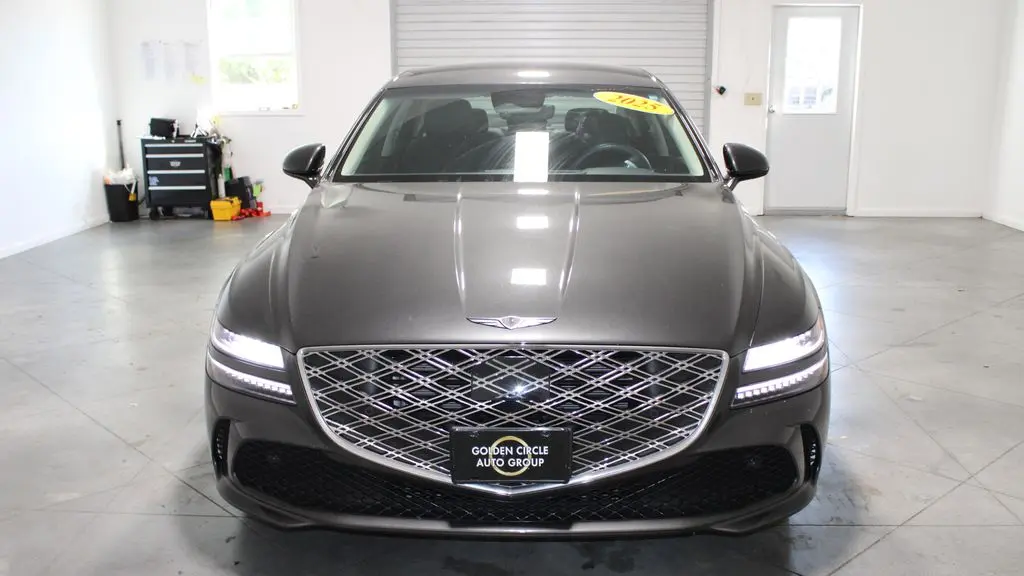 2025 Genesis G80 2.5T