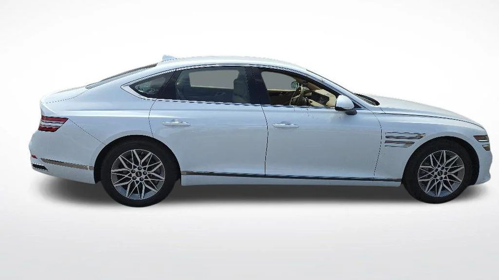 2025 Genesis G80 2.5T