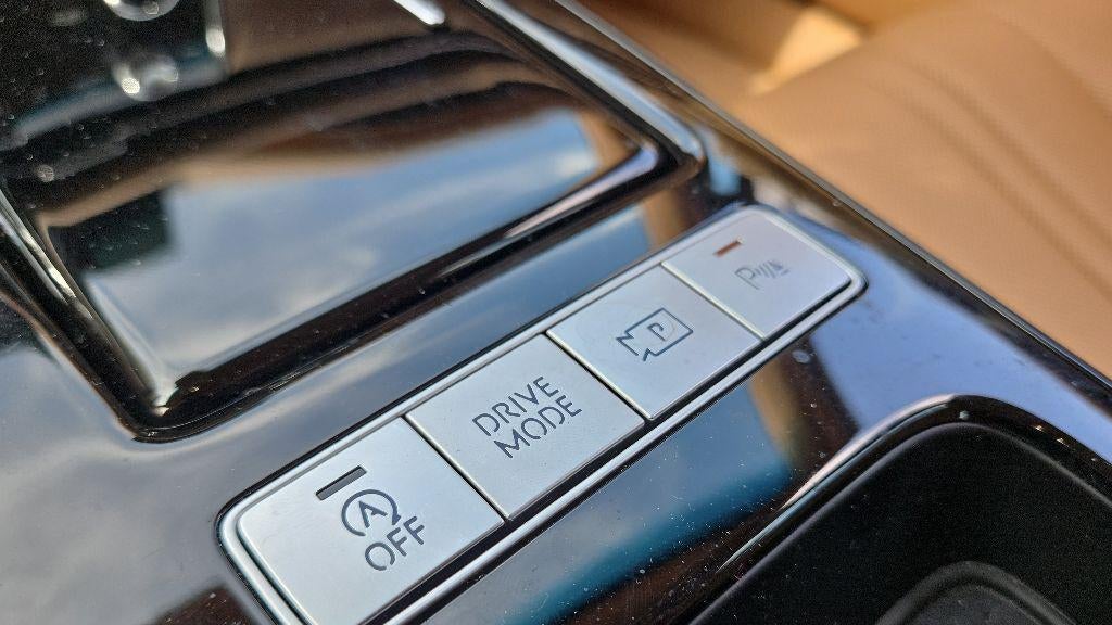 2025 Genesis G80 2.5T