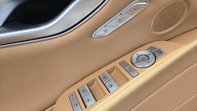 2025 Genesis G80 2.5T