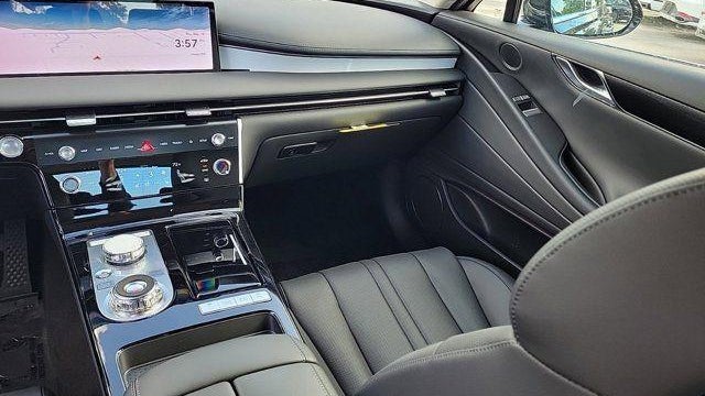 2025 Genesis G80 2.5T