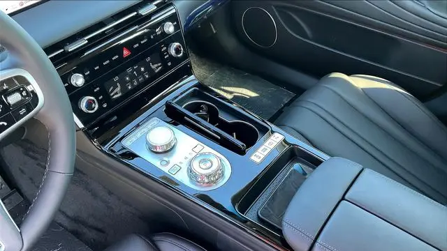 2025 Genesis G80 2.5T