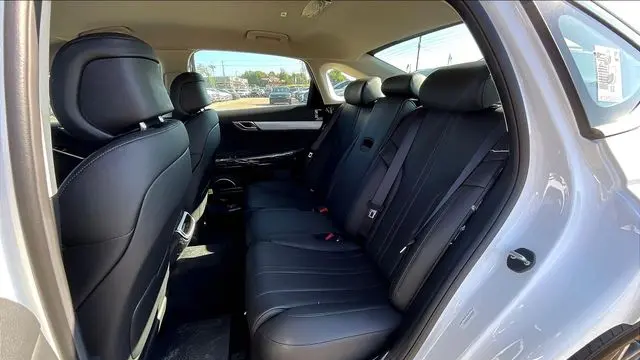 2025 Genesis G80 2.5T