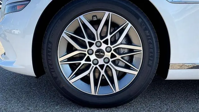 2025 Genesis G80 2.5T