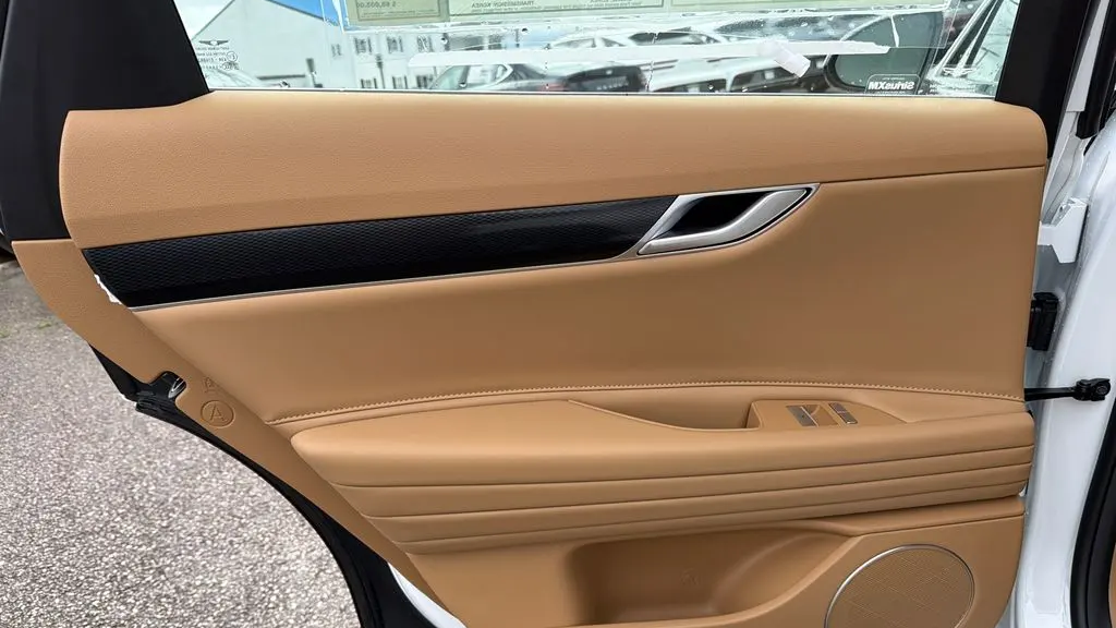 2026 Genesis G80 2.5T