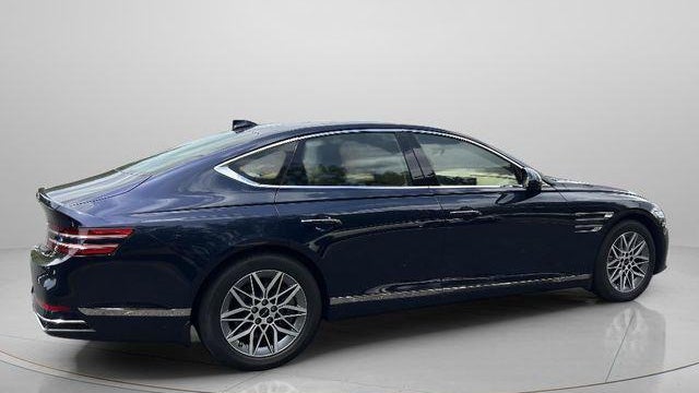 2025 Genesis G80 2.5T