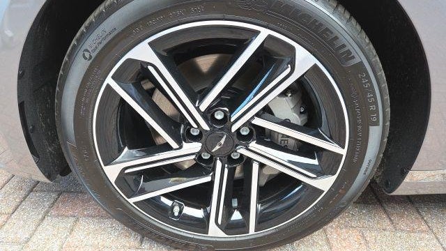 2026 Genesis G80 2.5T Advanced