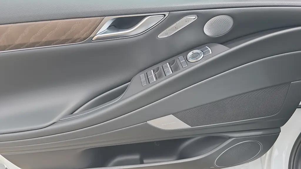 2026 Genesis G80 2.5T Advanced