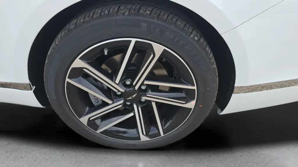 2026 Genesis G80 2.5T Advanced