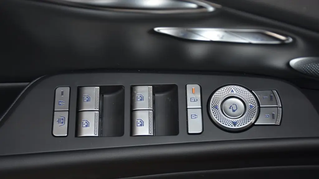 2026 Genesis G80 2.5T Advanced
