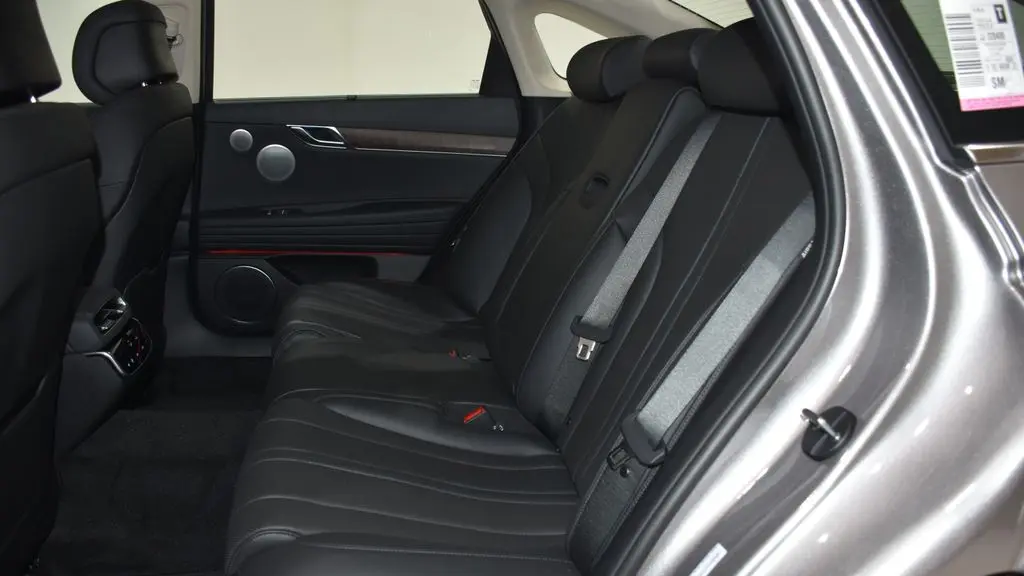 2026 Genesis G80 2.5T Advanced