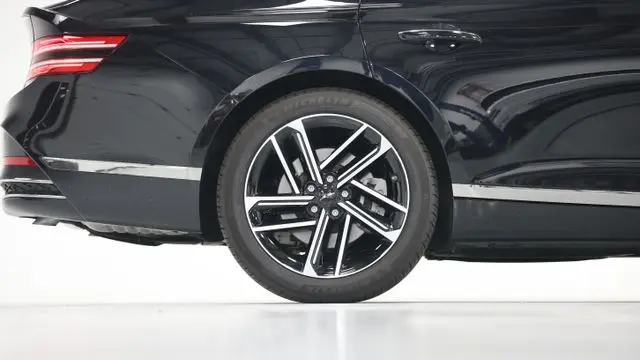 2026 Genesis G80 2.5T Advanced