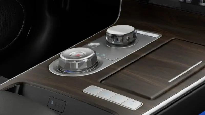 2027 Genesis G80 2.5T Advanced