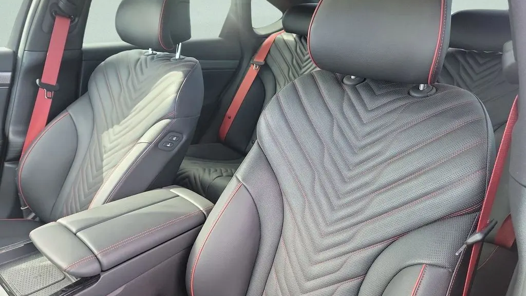 2025 Genesis G80 2.5T Sport Prestige