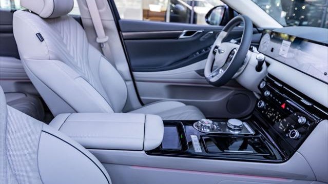 2026 Genesis G80 2.5T Sport Prestige