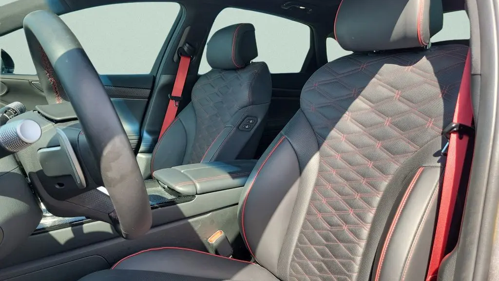 2025 Genesis G80 3.5T Sport Prestige