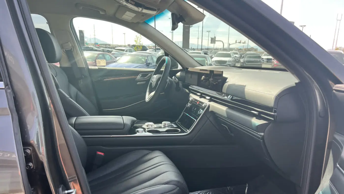 2025 Genesis GV80 2.5T