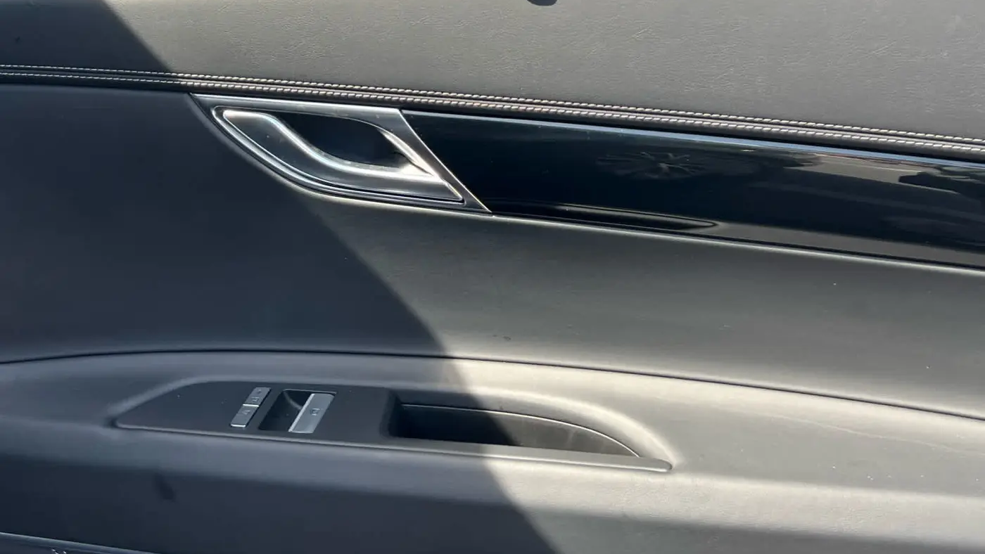 2025 Genesis GV80 2.5T