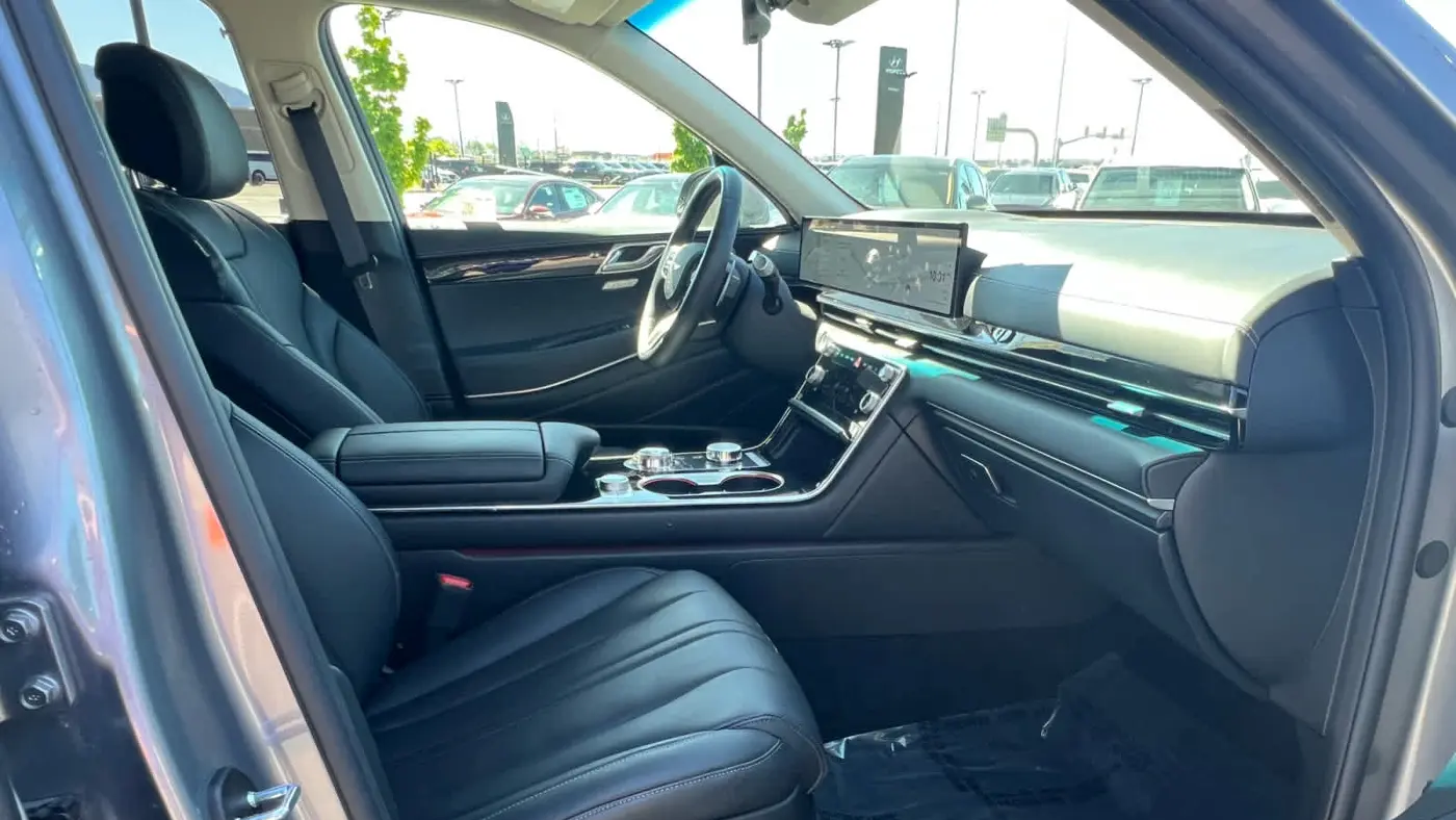 2025 Genesis GV80 2.5T