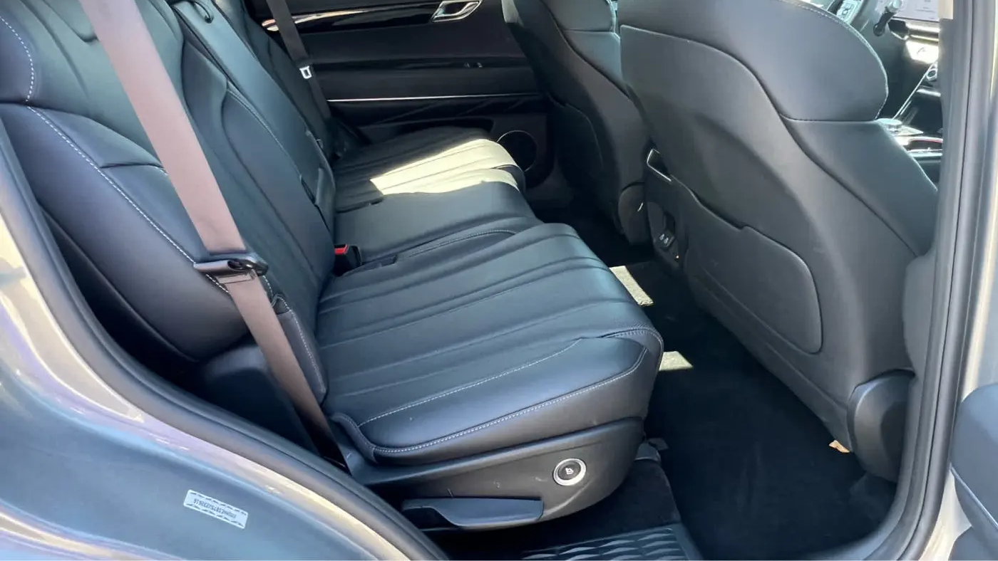 2025 Genesis GV80 2.5T