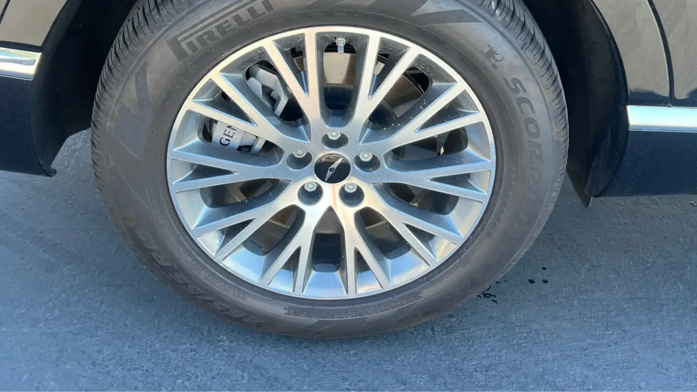 2025 Genesis GV80 2.5T