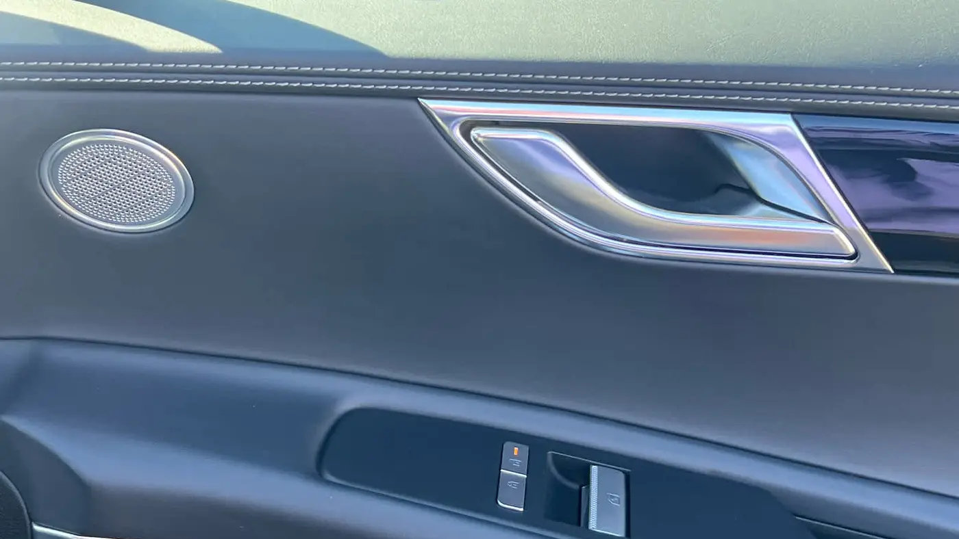 2025 Genesis GV80 2.5T
