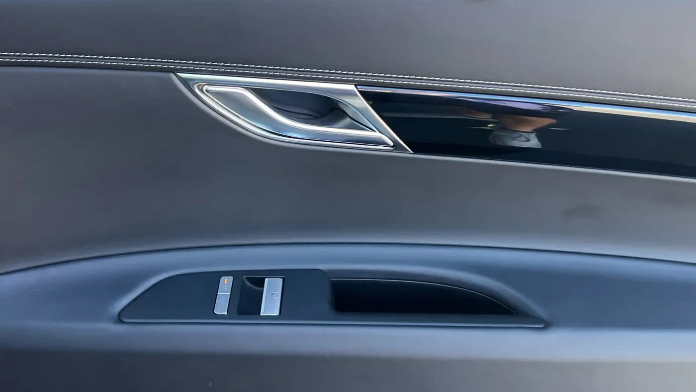 2025 Genesis GV80 2.5T