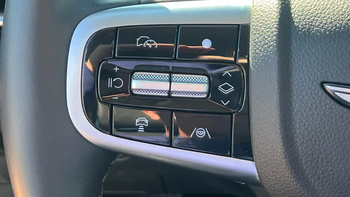 2025 Genesis GV80 2.5T