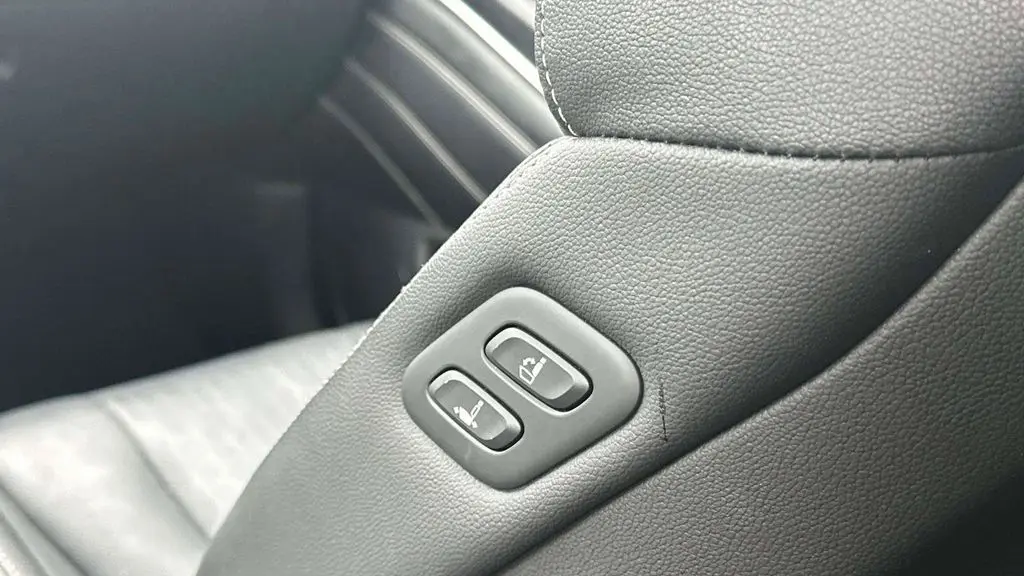 2023 Genesis GV80 2.5T