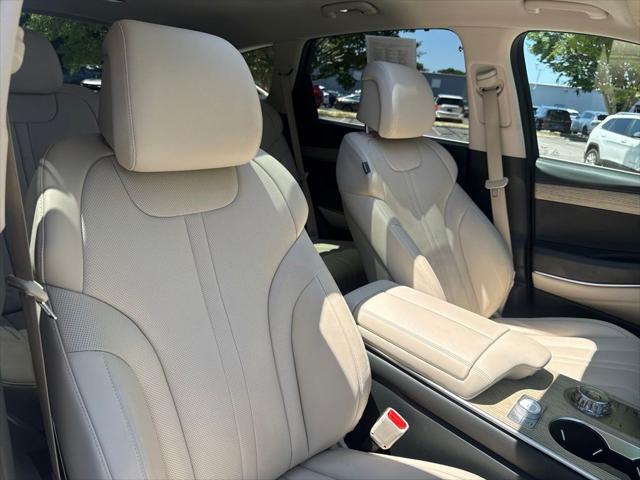 2025 Genesis GV80 - $51,886
