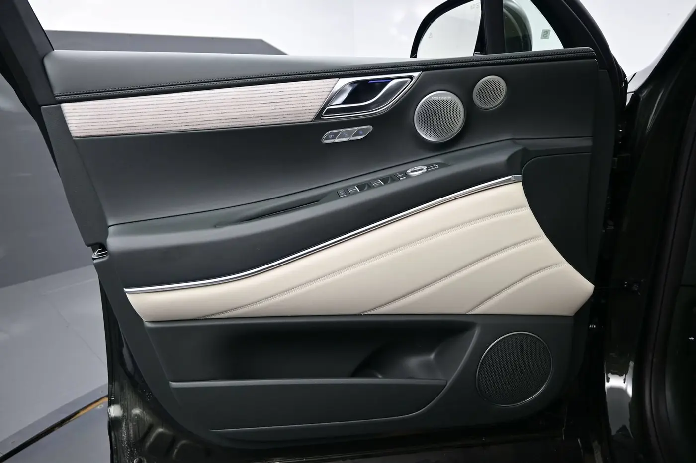 2026 Genesis GV80 - $62,949