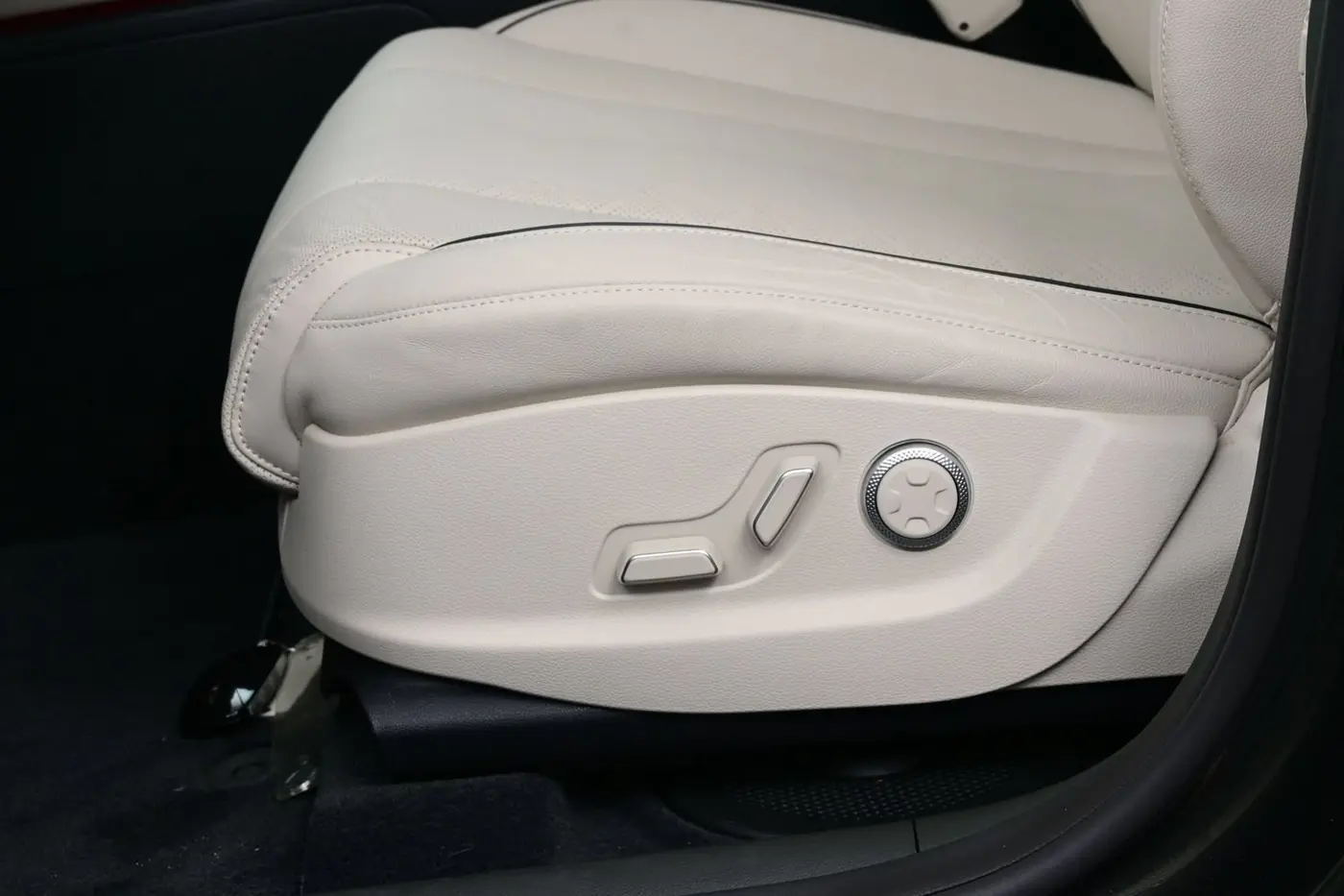 2026 Genesis GV80 - $62,949