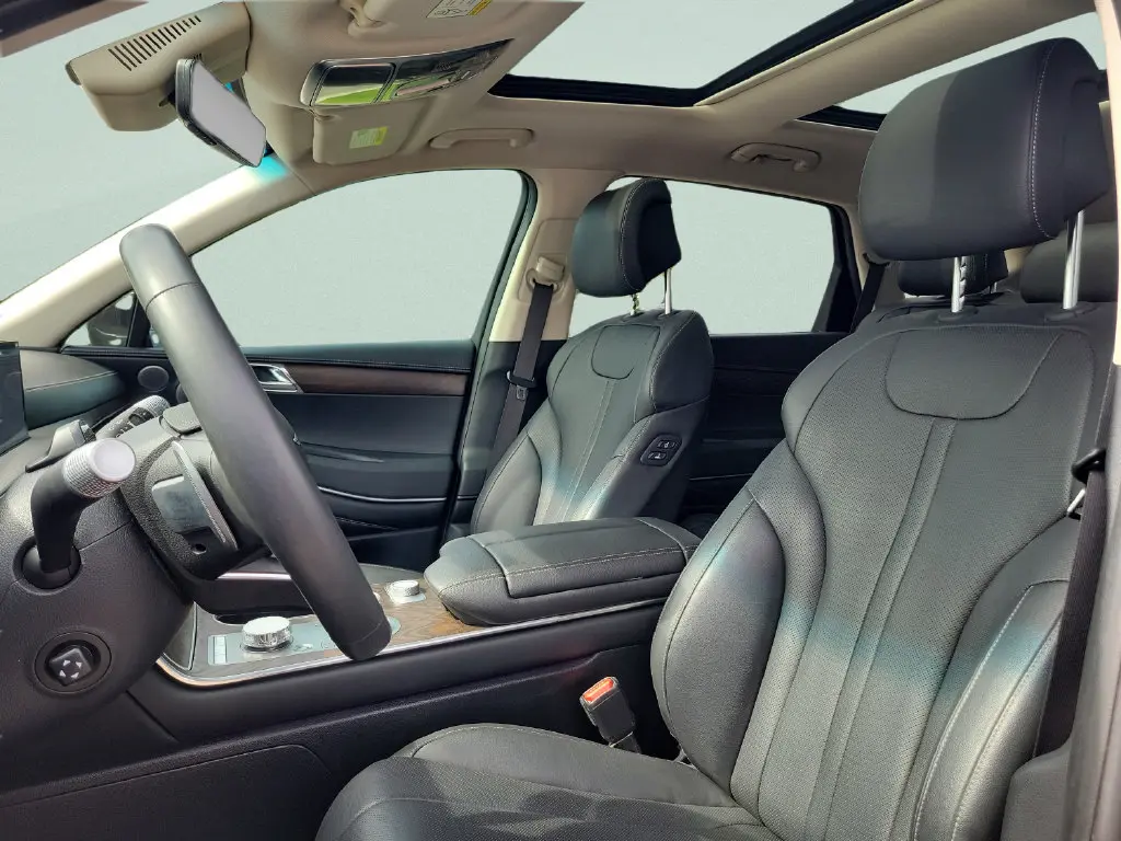 2025 Genesis GV80 - $52,299