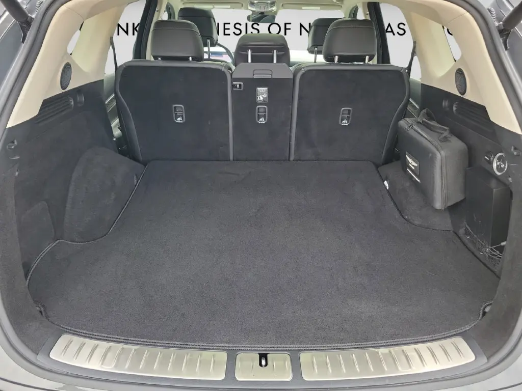 2025 Genesis GV80 - $52,299