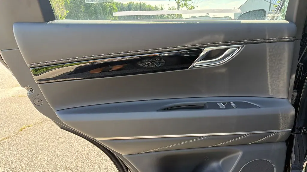 2026 Genesis GV80 2.5T