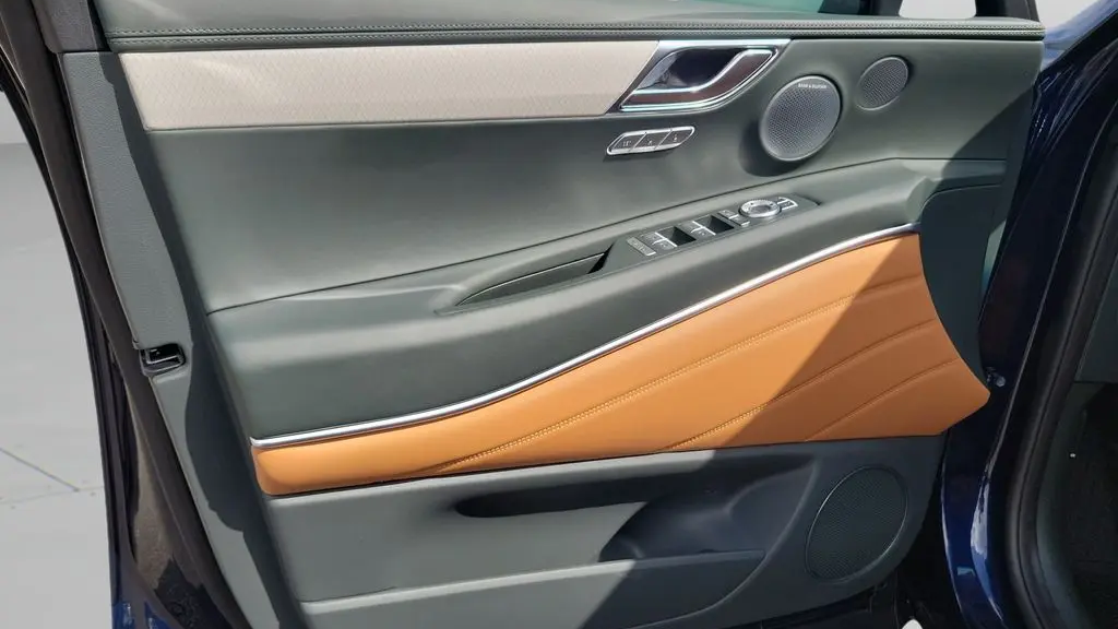 2025 Genesis GV80 2.5T Prestige